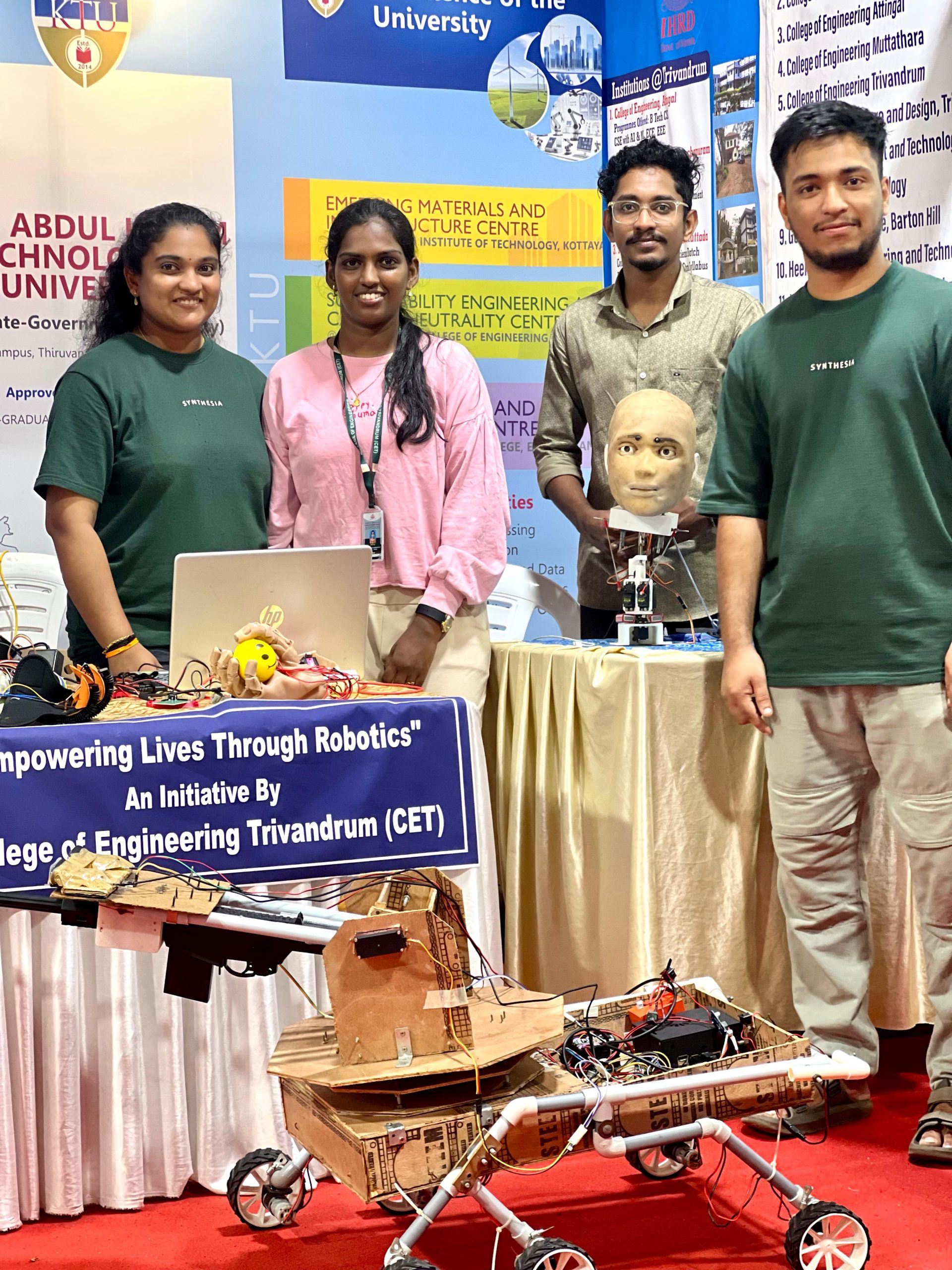 Robotics and Automation (M4) Project teams during Ente Keralam Program